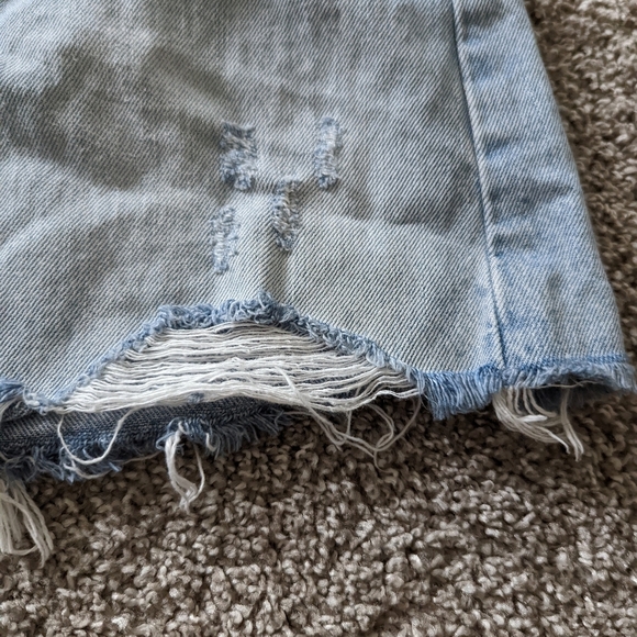 Levi's Distressed Jean Skirt - Picture 6 of 6